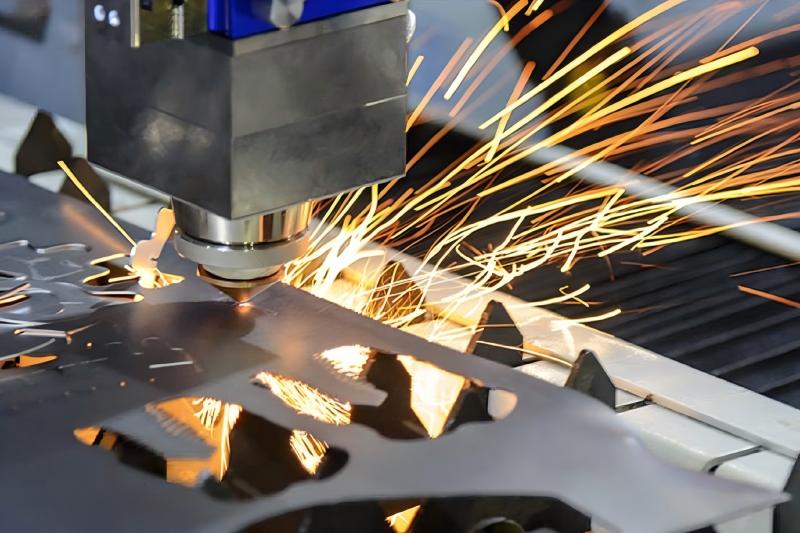 How to Clean Laser Cutting Machine Lens Safely?