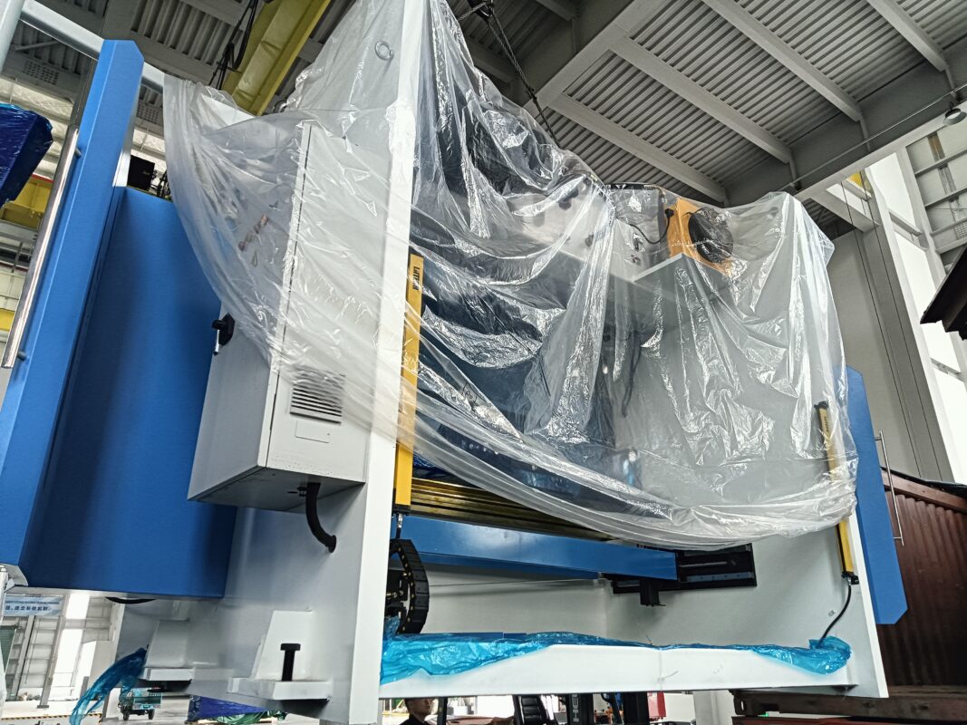 Saudi Arabia-WE67K-300T3200 CNC Press Brake