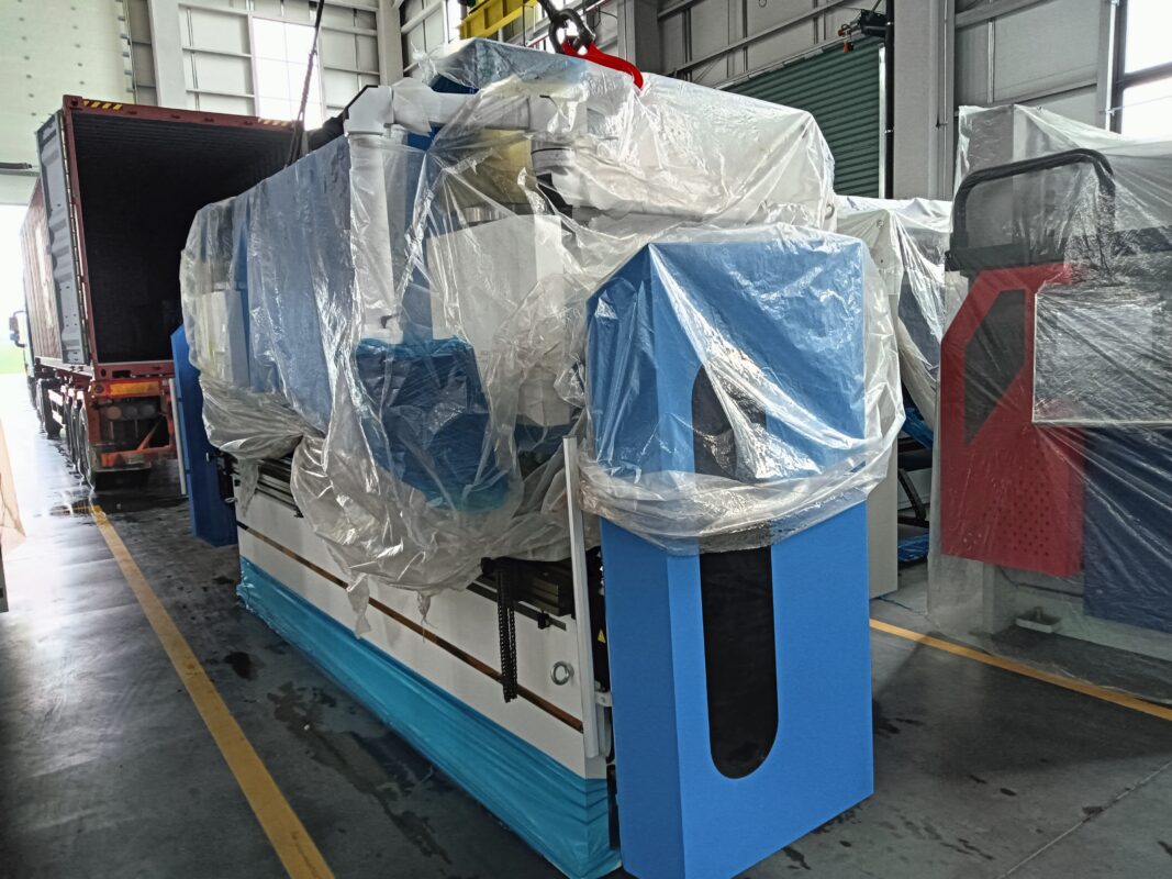 Syria-WE67K-200T4000 CNC Press Brake