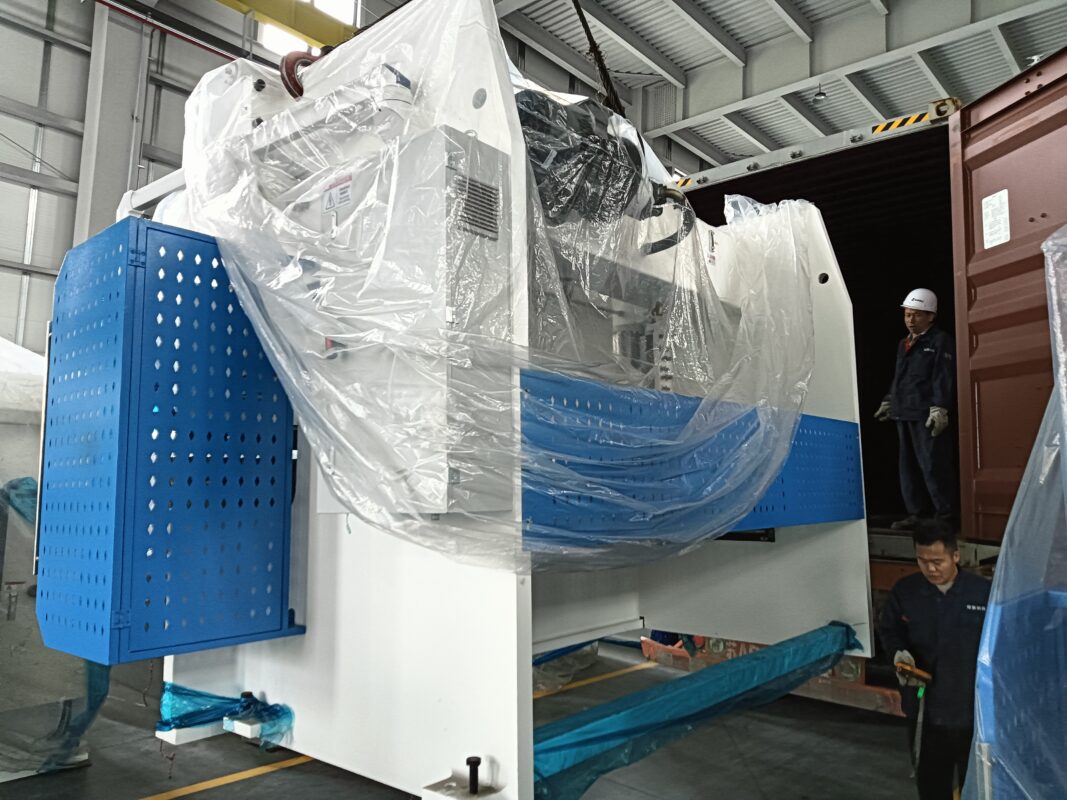 Thailand-WC67K-200T3200 Hydraulic Press Brake