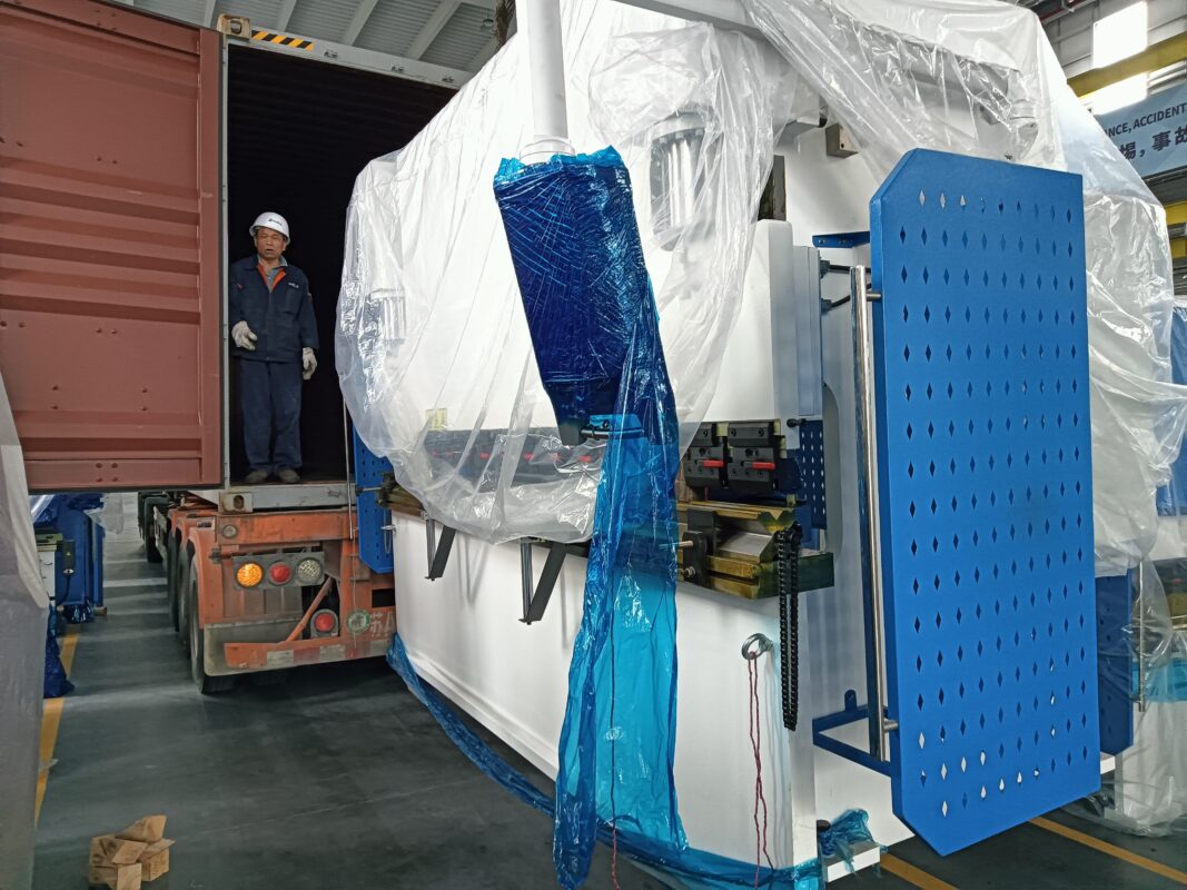 Thailand-WC67K-200T3200 Hydraulic Press Brake