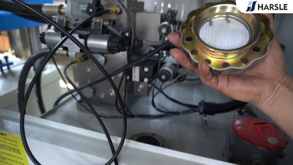 What Are the Installation Requirements for a Four Column Hydraulic Press?