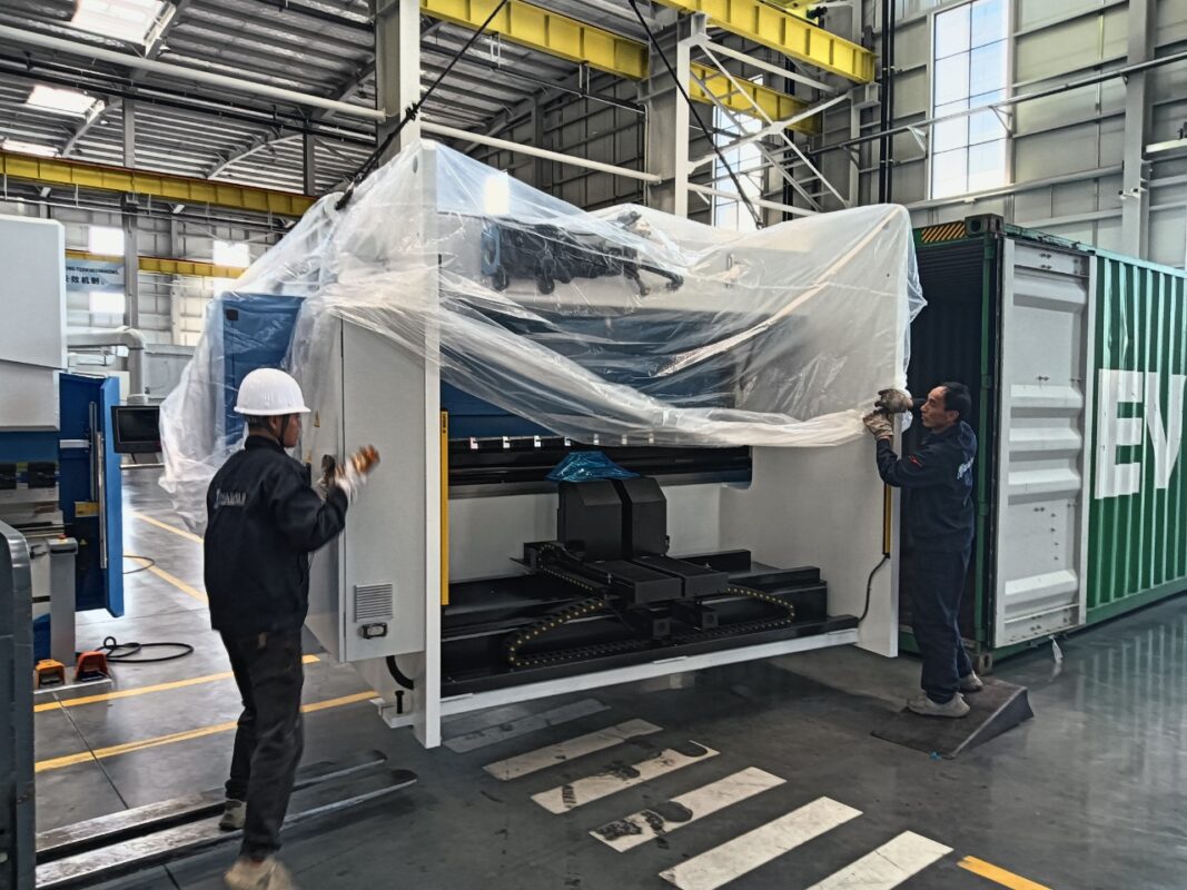 USA-WE67K-200T3200 CNC Press Brake