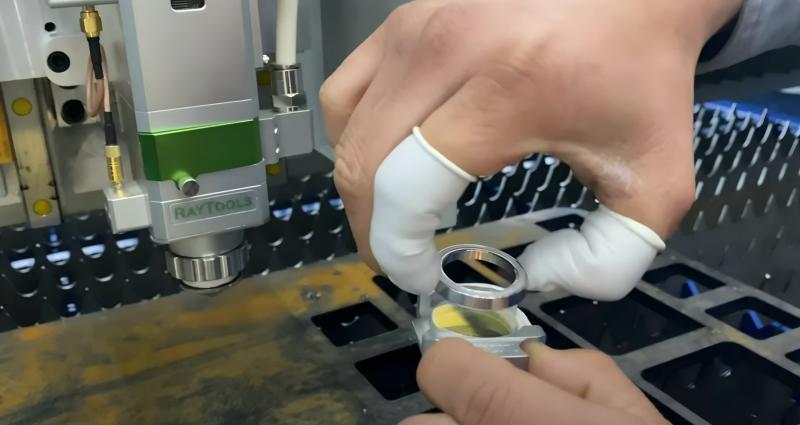 How to Prevent Laser Lens Contamination in Daily Operation?