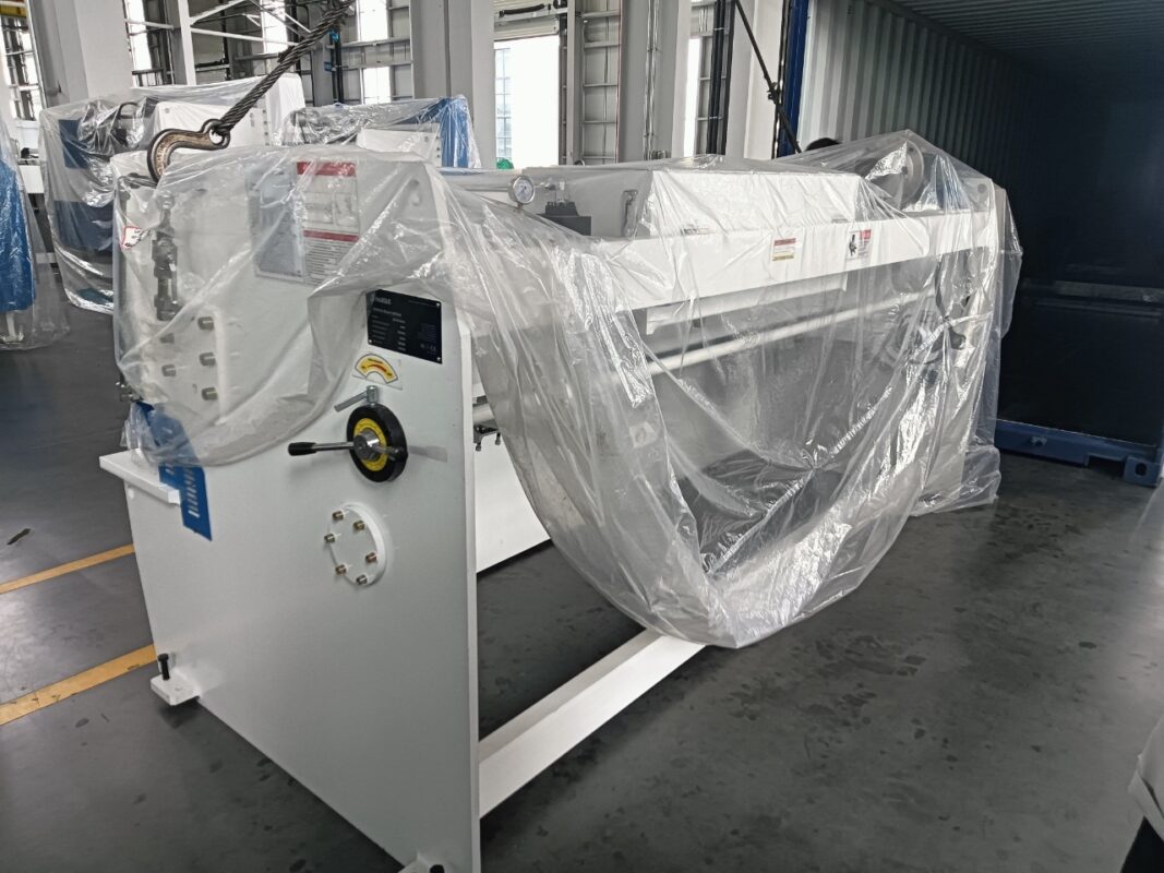 Nigeria-Y32-2000T Hydraulic Press