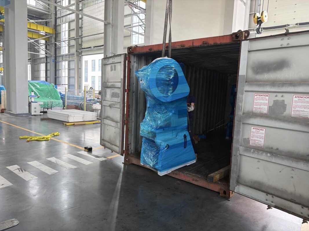 Poland-JE23-40T Punching Machine