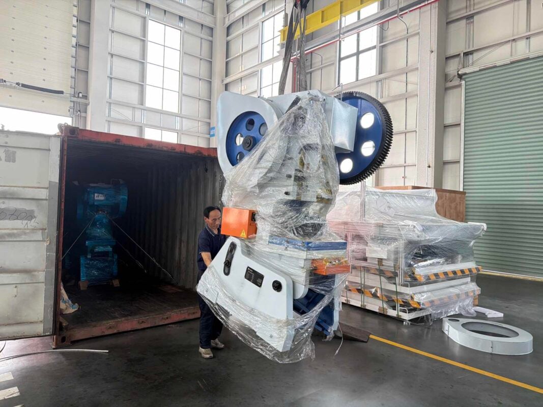 Poland-JE23-40T Punching Machine