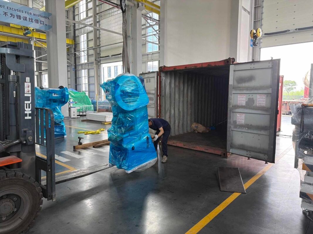 Poland-JE23-40T Punching Machine