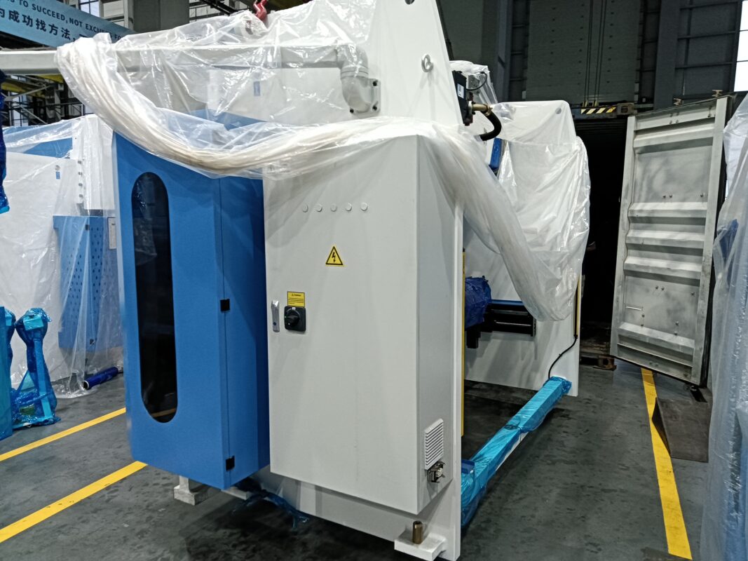 Russia-WE67K-170T3200 CNC Press Brake