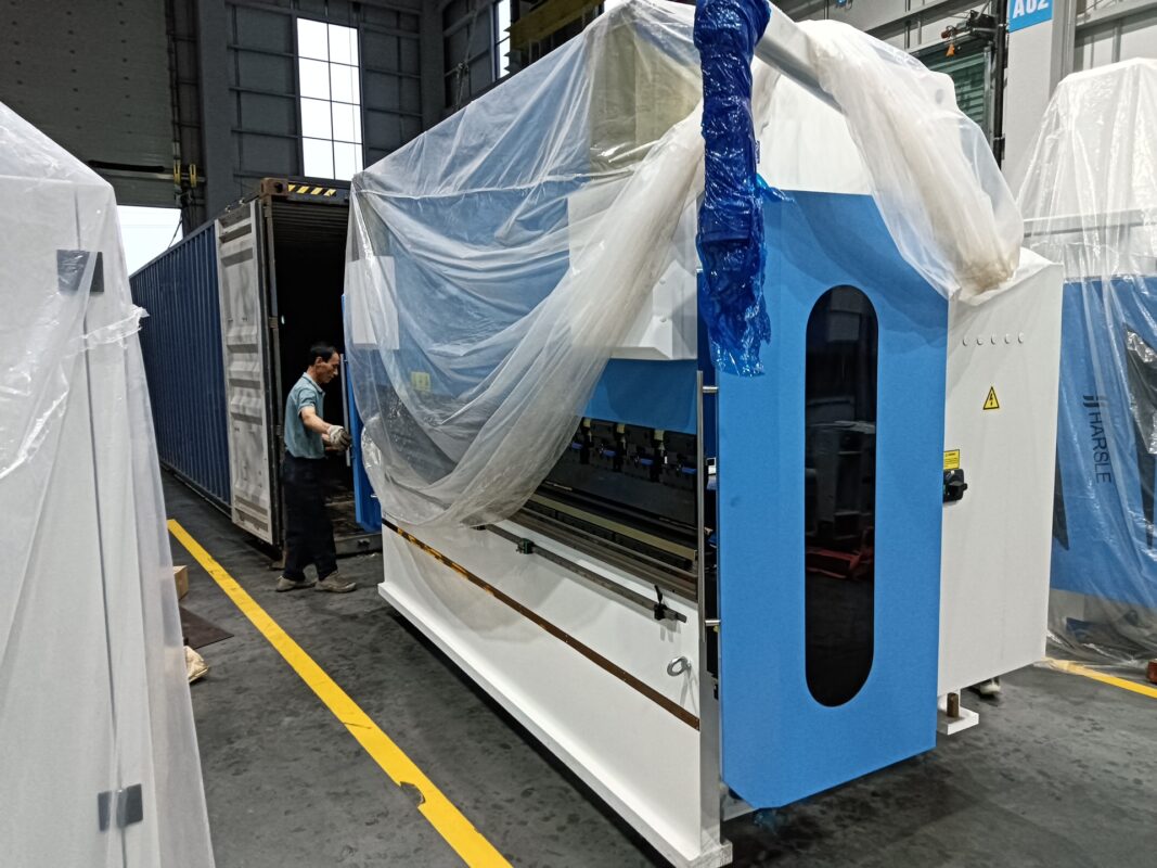 Russia-WE67K-170T3200 CNC Press Brake