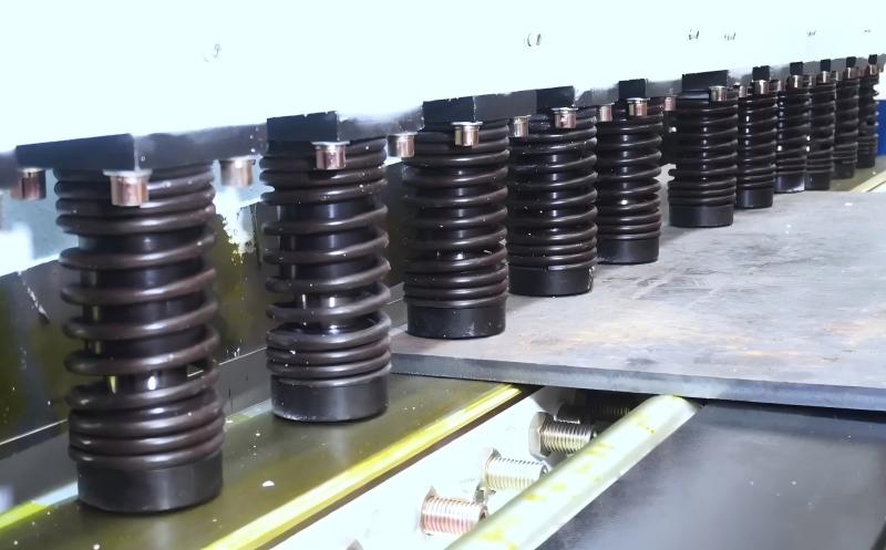 Hydraulic Oil Change in Shearing Machine How Often?