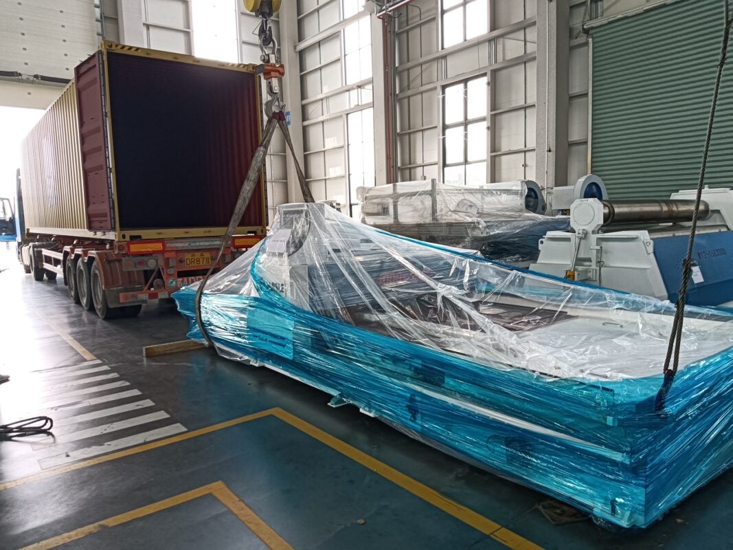 UAE-HSKC-4015 V Grooving Machine