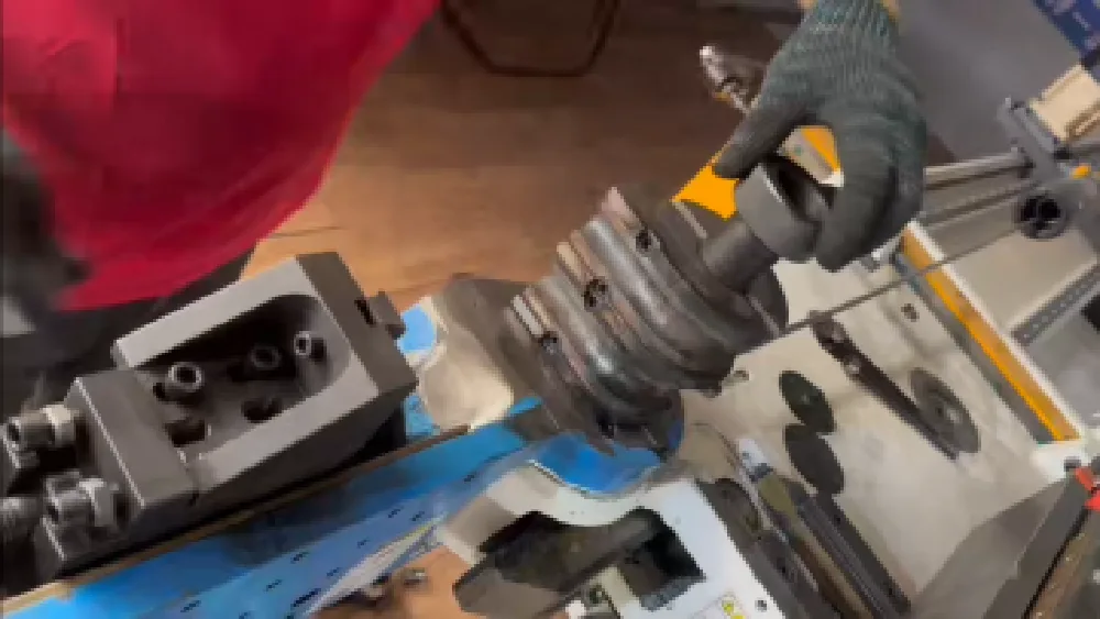 How to Perform Die Replacement on a Tube Bending Machine Efficiently?