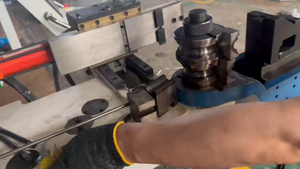 How to Perform Die Replacement on a Tube Bending Machine Efficiently?