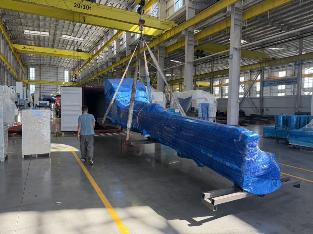 Brazil-HT-3000W-6012B Laser Tube Cutting Machine