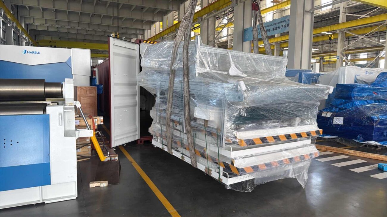 Brazil-HT-3000W-6012B Laser Tube Cutting Machine