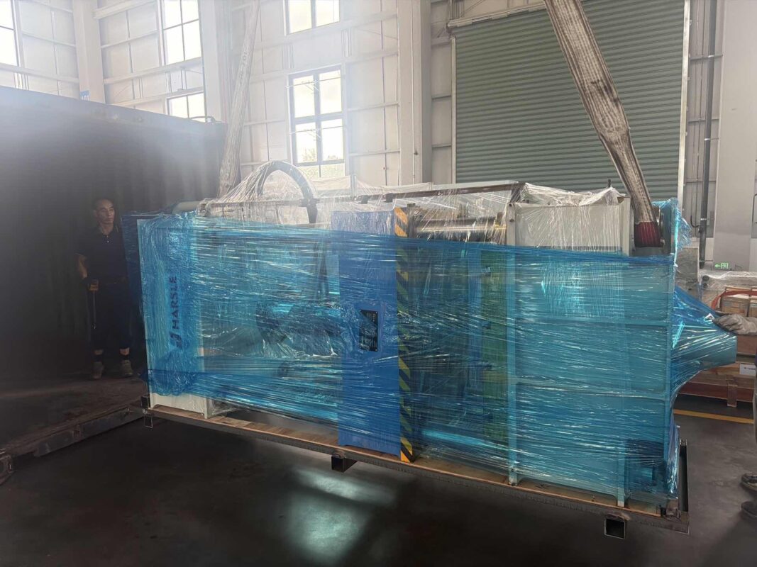 Poland-DrawPress Y27-200T Hydraulic Press