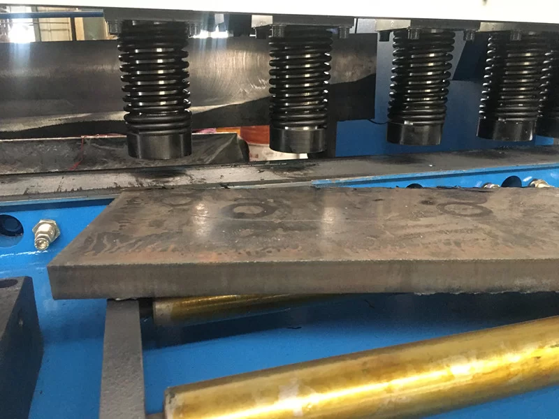 Shearing Machine Blade Damage