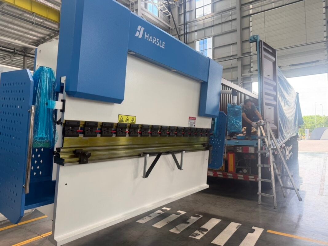 Spain-EasyBend 13032 Hydraulic Press Brake
