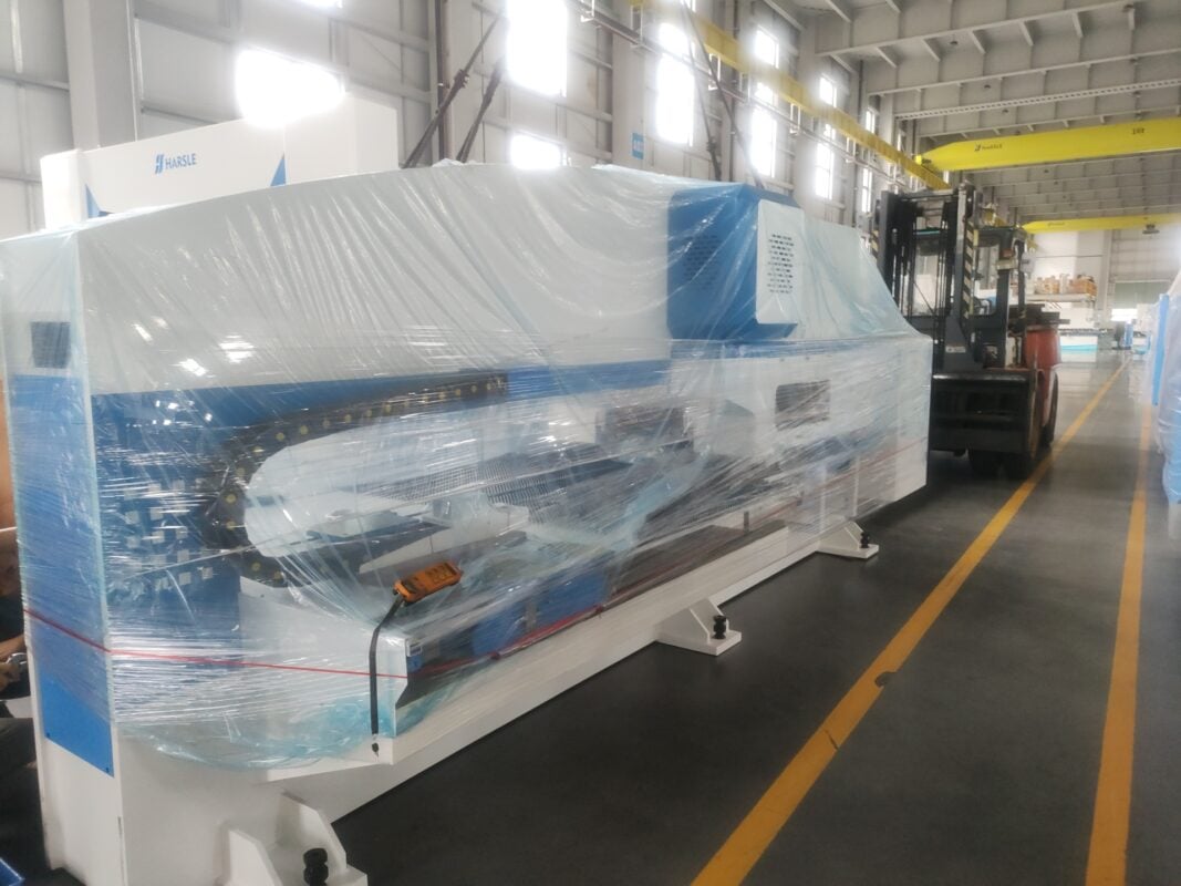 UAE-STP-30T Servo CNC Turret Punch Machine