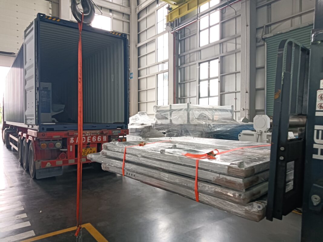 UAE-STP-30T Servo CNC Turret Punch Machine