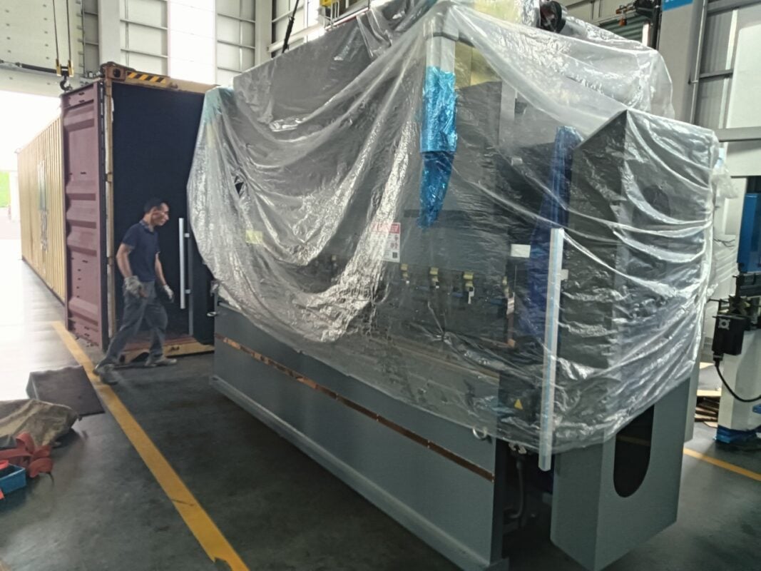 USA-MasterBend 20032 CNC Press Brake