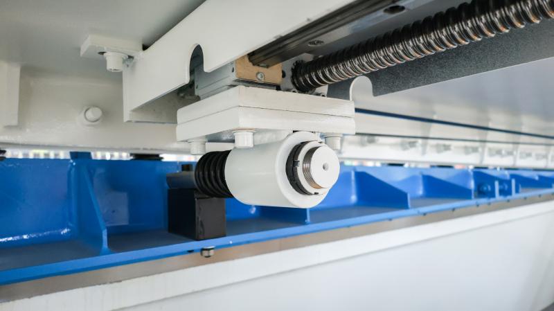 How to Fix Shearing Machine Servo System Errors?