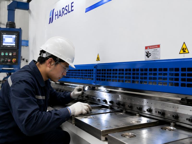 How to Prevent Shearing Machine Blade Chipping Effectively?