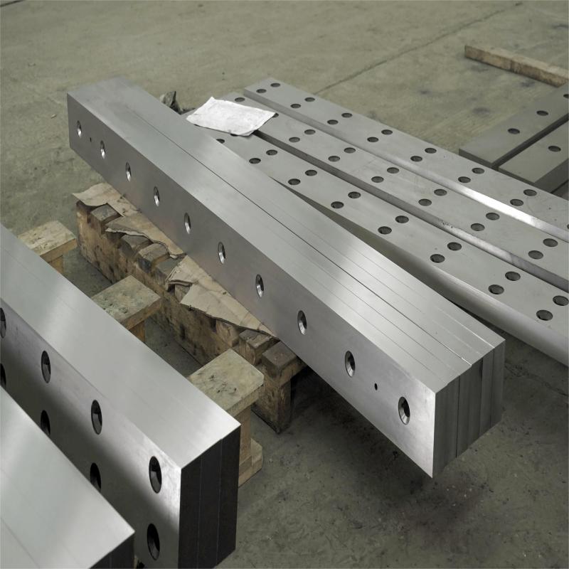 Shearing Machine Blade Chipping