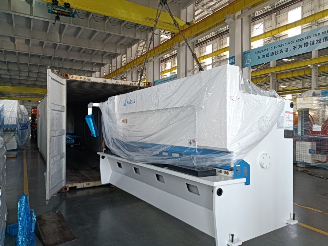 Australia-PrimeShear 0632 Guillotine Shear With feeding table