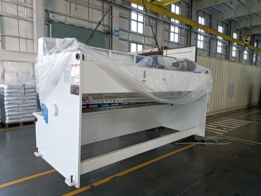 Australia-PrimeShear 0632 Guillotine Shear With feeding table
