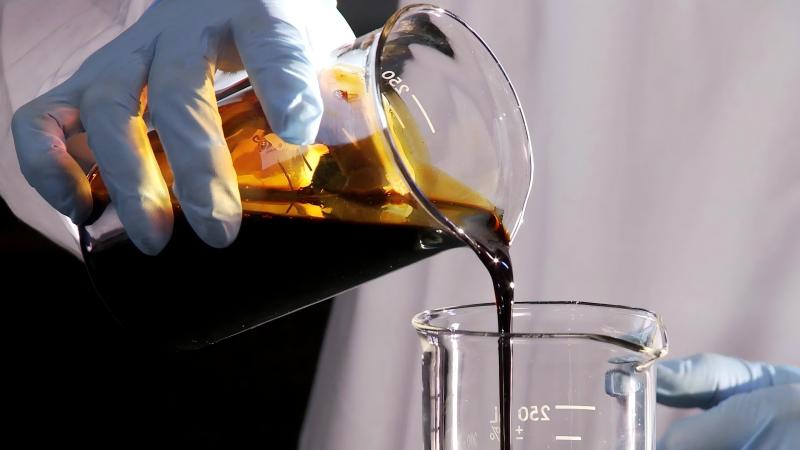 Hydraulic Oil Contamination