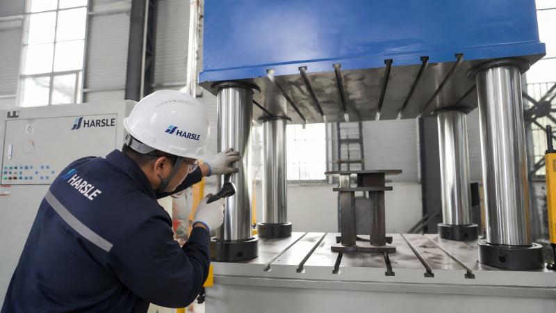 How to Do Hydraulic Press Guide System Maintenance?
