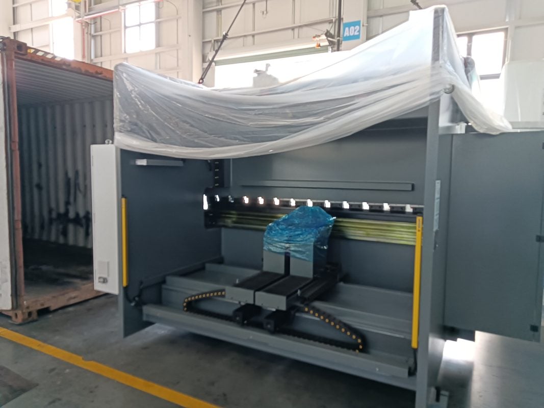 USA-MasterBend 20032 Press Brake