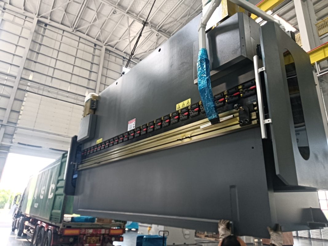 USA-Masterbend 30050 Press Brake