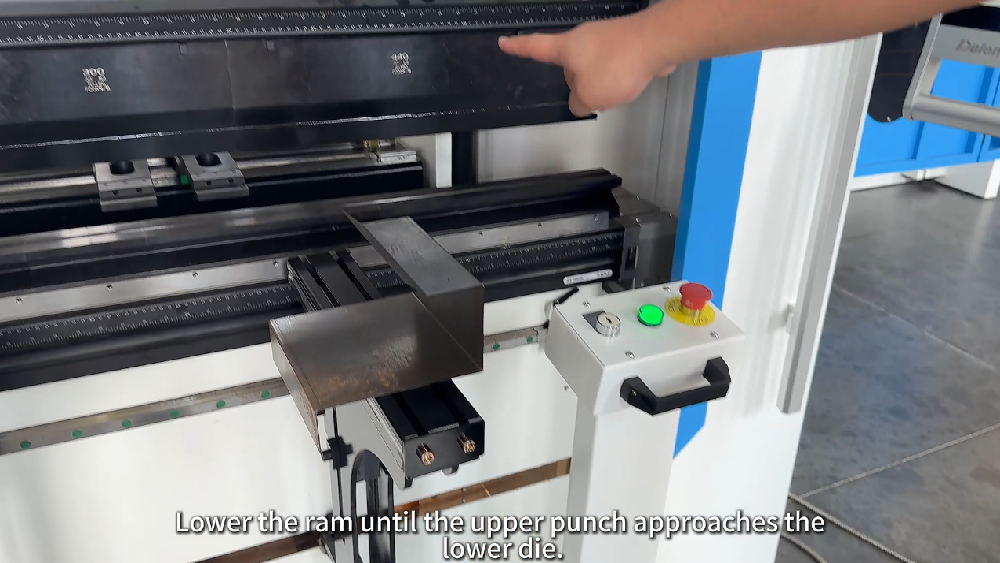 How to Perform Electric Press Brake Operation Correctly?