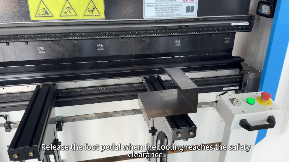 How to Perform Electric Press Brake Operation Correctly?
