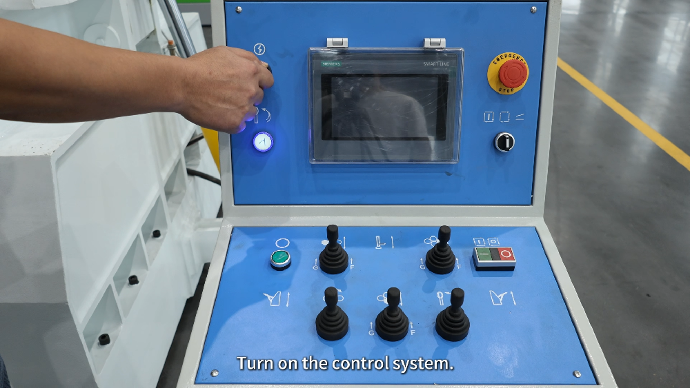 How to Perform Four-Roll Plate Rolling Machine Operation Correctly?