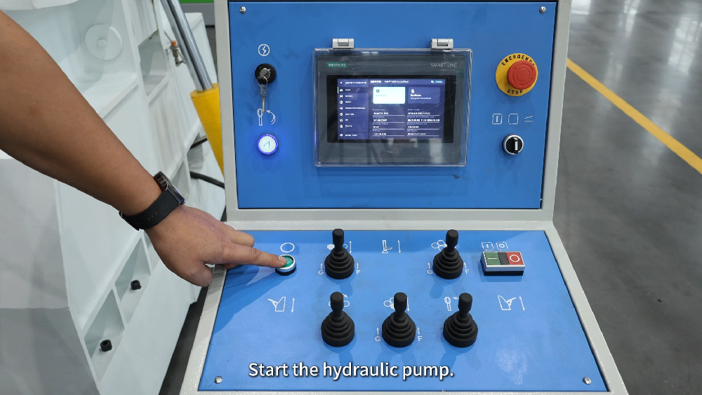 How to Perform Four-Roll Plate Rolling Machine Operation Correctly?
