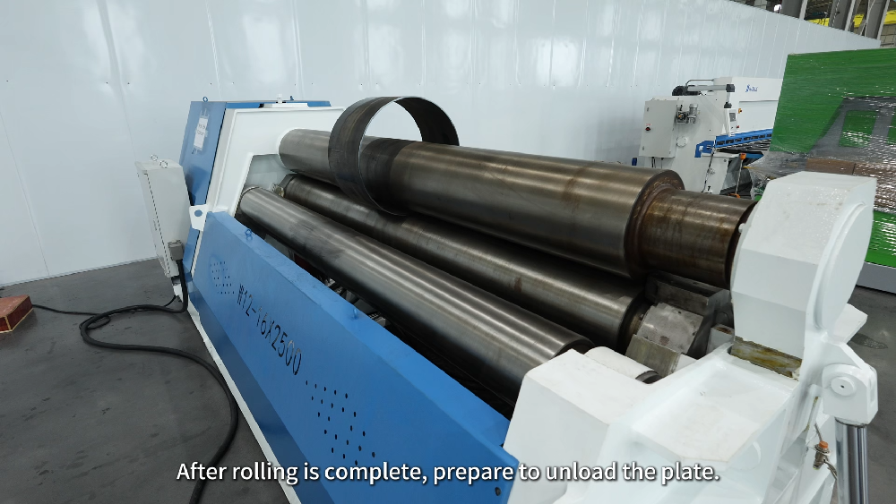 How to Perform Four-Roll Plate Rolling Machine Operation Correctly?
